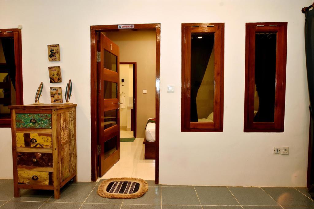 Charlies Shack Lombok Apartment Kuta  Exterior photo